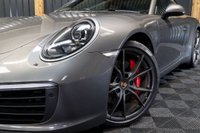 USED 2017 17 PORSCHE 911 3.0 CARRERA S PDK 2d 414 BHP POWER UPGRADE KIT!, GLASS SUNROOF - HEATED AND VENTILATED SEATS - PARKING SENSORS FRONT & REAR WITH REVERSE CAMERA - SPORTS CHRONO PACKAGE - PDLS - BOSE SURROUND STEREO - PORSCHE WARRANTY TO APRIL 2025 - FULL PORSCHE HISTORY, JUST SERVICED AT PORSCHE BROOKLANDS JAN 2024
