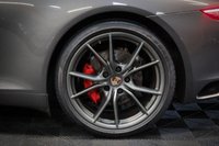 USED 2017 17 PORSCHE 911 3.0 CARRERA S PDK 2d 414 BHP POWER UPGRADE KIT!, GLASS SUNROOF - HEATED AND VENTILATED SEATS - PARKING SENSORS FRONT & REAR WITH REVERSE CAMERA - SPORTS CHRONO PACKAGE - PDLS - BOSE SURROUND STEREO - PORSCHE WARRANTY TO APRIL 2025 - FULL PORSCHE HISTORY, JUST SERVICED AT PORSCHE BROOKLANDS JAN 2024