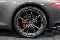 USED 2017 17 PORSCHE 911 3.0 CARRERA S PDK 2d 414 BHP POWER UPGRADE KIT!, GLASS SUNROOF - HEATED AND VENTILATED SEATS - PARKING SENSORS FRONT & REAR WITH REVERSE CAMERA - SPORTS CHRONO PACKAGE - PDLS - BOSE SURROUND STEREO - PORSCHE WARRANTY TO APRIL 2025 - FULL PORSCHE HISTORY, JUST SERVICED AT PORSCHE BROOKLANDS JAN 2024