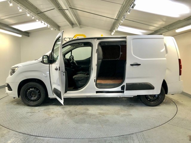 2020 Vauxhall Combo - Photo 4