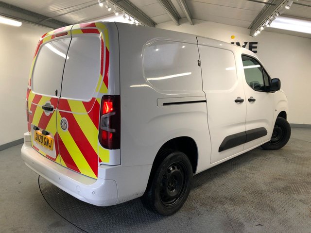 2020 Vauxhall Combo - Photo 8