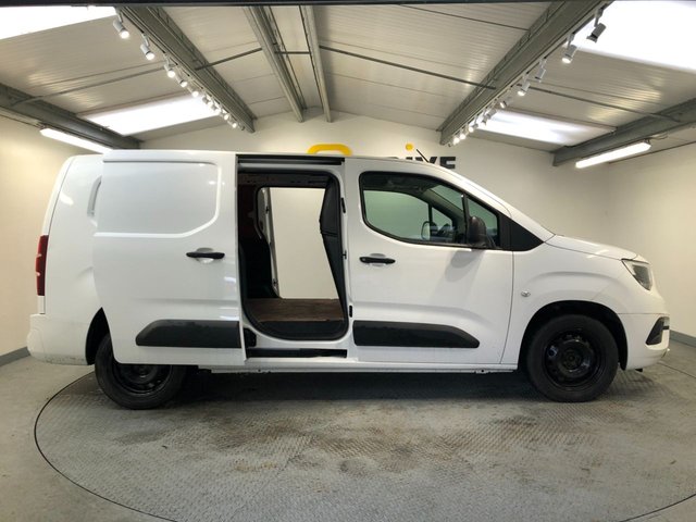 2020 Vauxhall Combo - Photo 10
