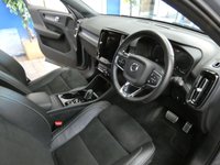 USED 2020 VOLVO XC40 2.0 B4 R-DESIGN PRO MHEV 5d 195 BHP STUNNING EXAMPLE SAT NAV PART LEATHER CRUISE CONTROL PARKING SENSORS 1 OWNER SERVICE HISTORY
