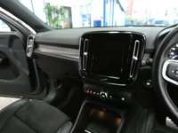 USED 2020 VOLVO XC40 2.0 B4 R-DESIGN PRO MHEV 5d 195 BHP STUNNING EXAMPLE SAT NAV PART LEATHER CRUISE CONTROL PARKING SENSORS 1 OWNER SERVICE HISTORY