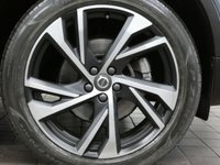 USED 2020 VOLVO XC40 2.0 B4 R-DESIGN PRO MHEV 5d 195 BHP STUNNING EXAMPLE SAT NAV PART LEATHER CRUISE CONTROL PARKING SENSORS 1 OWNER SERVICE HISTORY