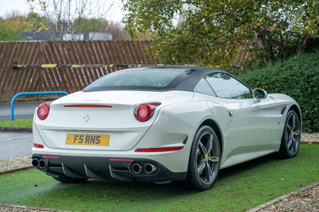 USED 2016 16 FERRARI CALIFORNIA 3.9 DD 2d 560 BHP IMMACULATE EXAMPLE WITH FULL FERRARI HISTORY WITH MAJOR SERVICE AT A COST OF OVER &pound;3000 WITH ALL RECOMMENDATIONS JUST COMPLETED