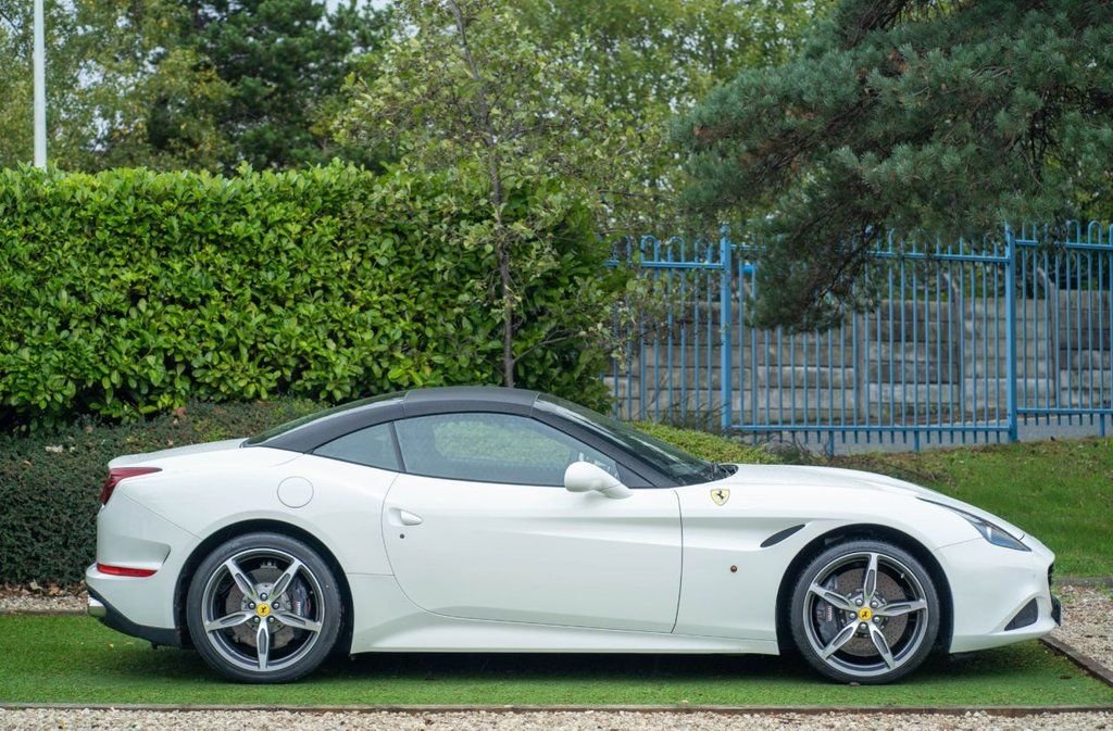 USED 2016 16 FERRARI CALIFORNIA 3.9 DD 2d 560 BHP IMMACULATE EXAMPLE WITH FULL FERRARI HISTORY WITH MAJOR SERVICE AT A COST OF OVER &pound;3000 WITH ALL RECOMMENDATIONS JUST COMPLETED