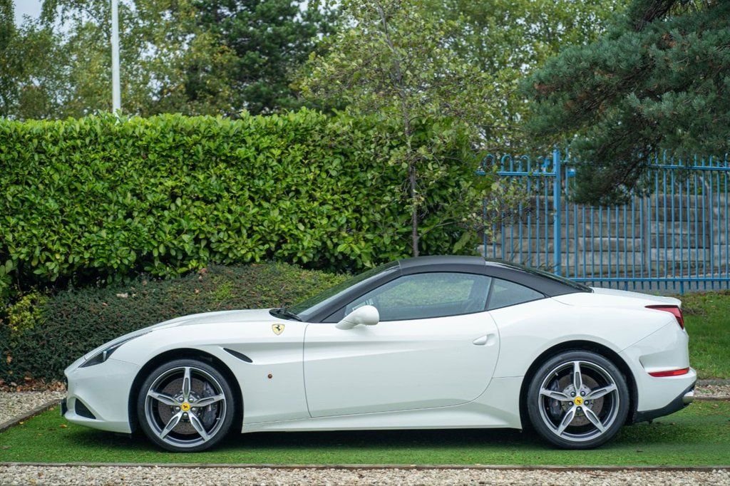 USED 2016 16 FERRARI CALIFORNIA 3.9 DD 2d 560 BHP IMMACULATE EXAMPLE WITH FULL FERRARI HISTORY WITH MAJOR SERVICE AT A COST OF OVER &pound;3000 WITH ALL RECOMMENDATIONS JUST COMPLETED