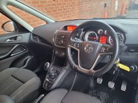 USED 2014 64 VAUXHALL ZAFIRA TOURER 2.0 SRI CDTI 5d 162 BHP 