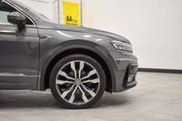 USED 2018 68 VOLKSWAGEN TIGUAN 2.0 R-LINE TDI 4MOTION DSG 5d 148 BHP Pan Roof, Digital Dash, Nav