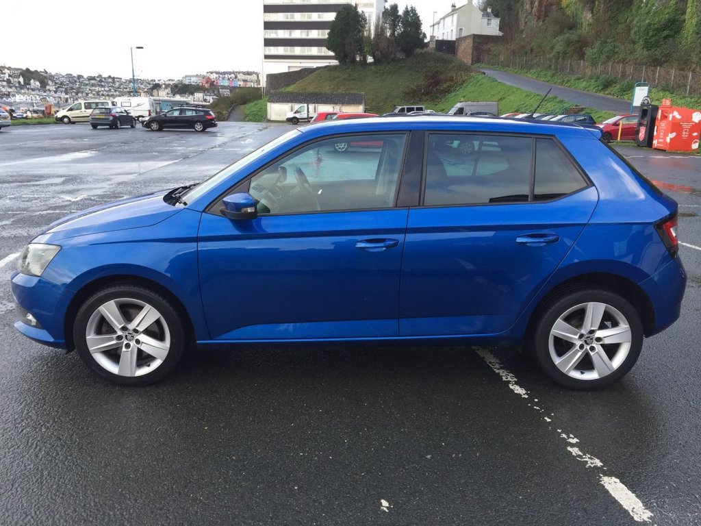 USED 2015 65 SKODA FABIA 1.2 SE L TSI 5d 109 BHP SAT NAV DAB HEATED SEATS