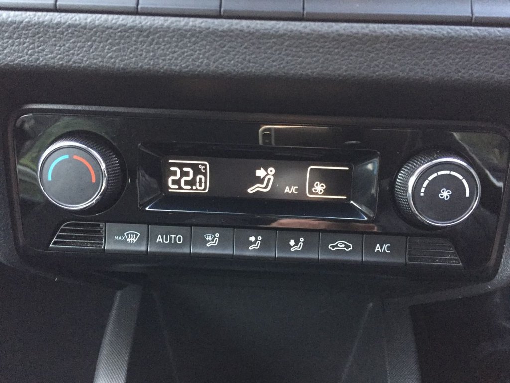 USED 2015 65 SKODA FABIA 1.2 SE L TSI 5d 109 BHP SAT NAV DAB HEATED SEATS