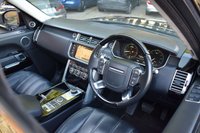 USED 2016 S LAND ROVER RANGE ROVER 4.4 SDV8 AUTOBIOGRAPHY 5d 339 BHP REAR SCREENS / SLIDING SUNROOF