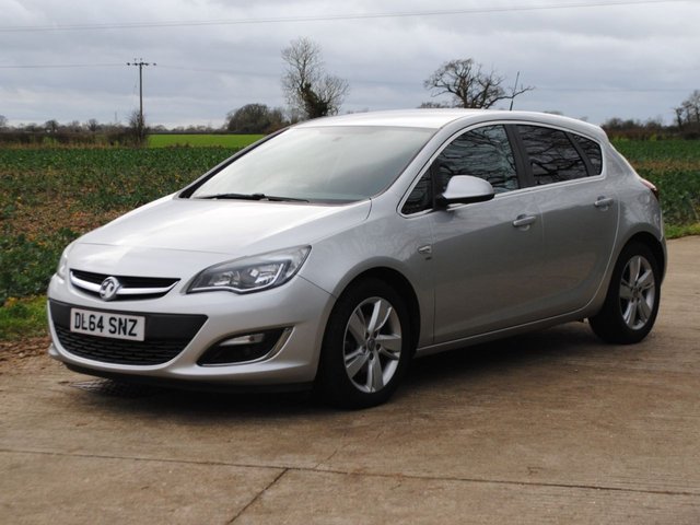 2014 64 Vauxhall Astra 1.7 SRI CDTI 5d 110 BHP