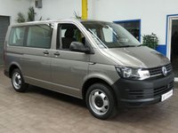 USED 2019 69 VOLKSWAGEN TRANSPORTER SHUTTLE 2.0 T32 TDI SHUTTLE S BMT 5d 101 BHP 8 SEATS AIR CON PARKING SENSORS 6 MONTHS GOLD WARRANTY