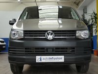 USED 2019 69 VOLKSWAGEN TRANSPORTER SHUTTLE 2.0 T32 TDI SHUTTLE S BMT 5d 101 BHP 8 SEATS AIR CON PARKING SENSORS 6 MONTHS GOLD WARRANTY