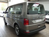 USED 2019 69 VOLKSWAGEN TRANSPORTER SHUTTLE 2.0 T32 TDI SHUTTLE S BMT 5d 101 BHP 8 SEATS AIR CON PARKING SENSORS 6 MONTHS GOLD WARRANTY