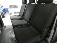 USED 2019 69 VOLKSWAGEN TRANSPORTER SHUTTLE 2.0 T32 TDI SHUTTLE S BMT 5d 101 BHP 8 SEATS AIR CON PARKING SENSORS 6 MONTHS GOLD WARRANTY