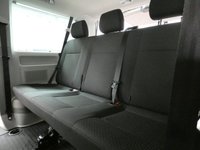 USED 2019 69 VOLKSWAGEN TRANSPORTER SHUTTLE 2.0 T32 TDI SHUTTLE S BMT 5d 101 BHP 8 SEATS AIR CON PARKING SENSORS 6 MONTHS GOLD WARRANTY