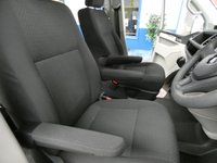 USED 2019 69 VOLKSWAGEN TRANSPORTER SHUTTLE 2.0 T32 TDI SHUTTLE S BMT 5d 101 BHP 8 SEATS AIR CON PARKING SENSORS 6 MONTHS GOLD WARRANTY