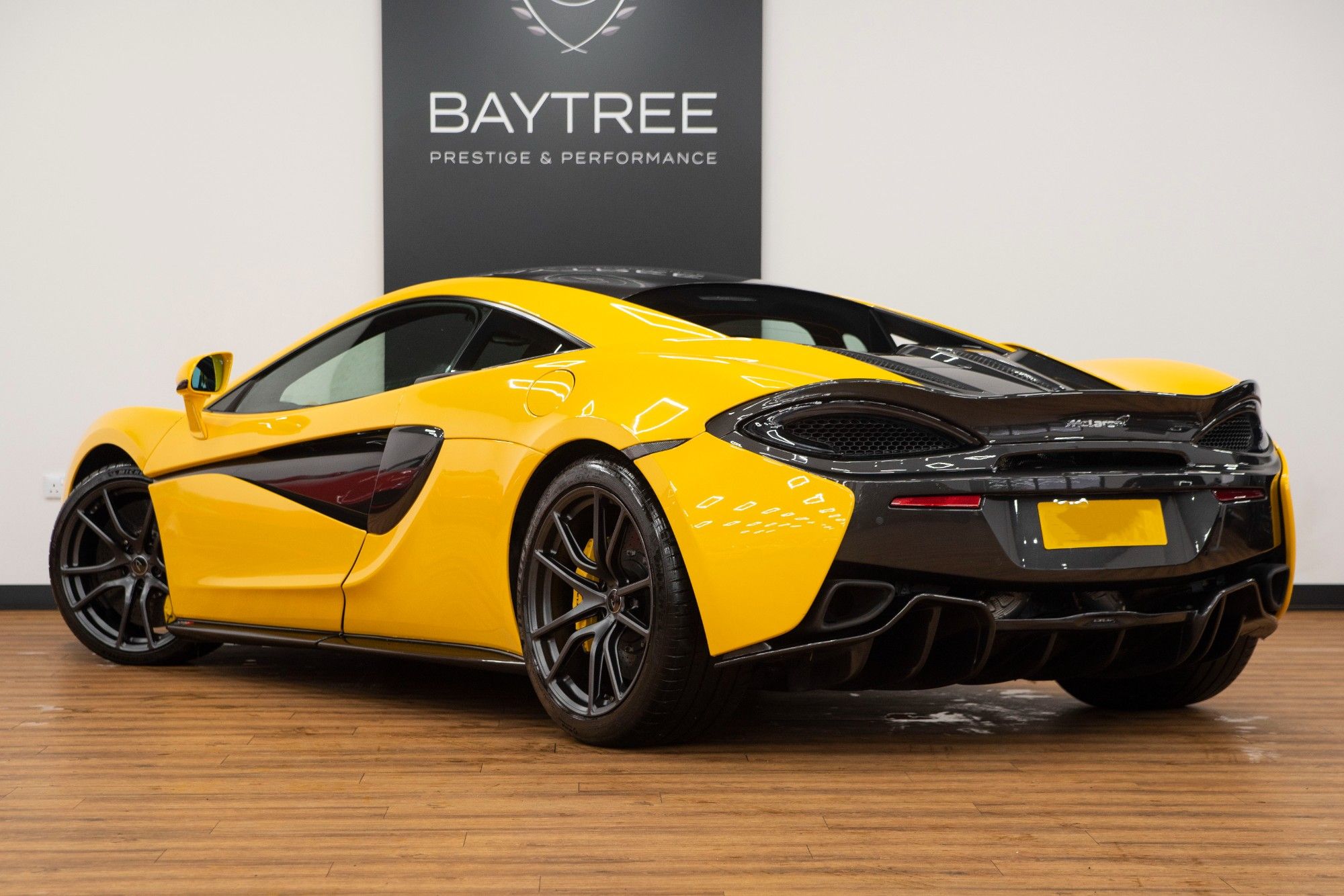 USED 2017 MCLAREN 570S V8 SSG 