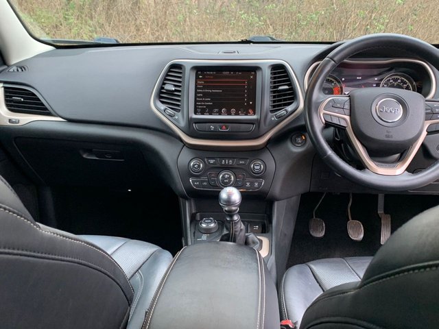 View our JEEP CHEROKEE