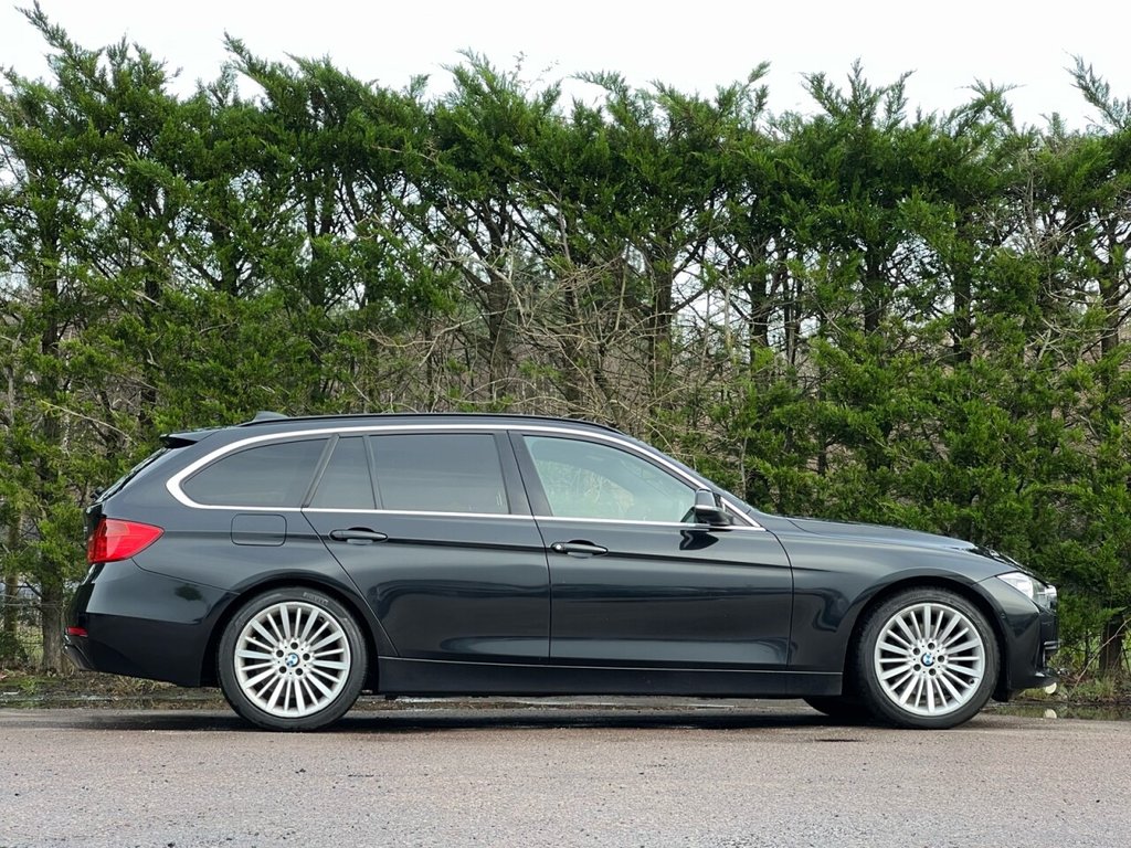 2013 BMW 3 Series 330d Luxury Touring £9,990