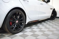 USED 2015 65 JAGUAR XE 3.0 S 4d 335 BHP PAN ROOF / MERIDIAN / 1 OWNER