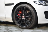 USED 2015 65 JAGUAR XE 3.0 S 4d 335 BHP PAN ROOF / MERIDIAN / 1 OWNER