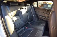 USED 2015 65 JAGUAR XE 3.0 S 4d 335 BHP PAN ROOF / MERIDIAN / 1 OWNER