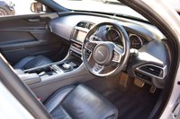 USED 2015 65 JAGUAR XE 3.0 S 4d 335 BHP PAN ROOF / MERIDIAN / 1 OWNER