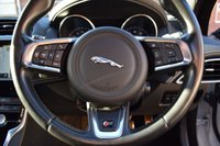 USED 2015 65 JAGUAR XE 3.0 S 4d 335 BHP PAN ROOF / MERIDIAN / 1 OWNER