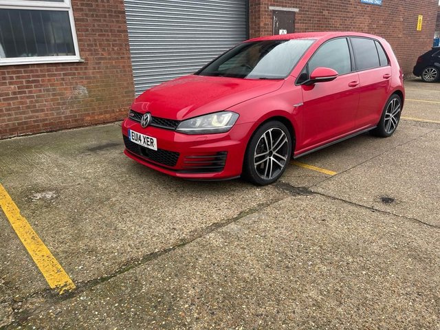 View our VOLKSWAGEN GOLF