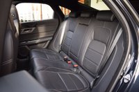 USED 2017 17 JAGUAR XF 3.0 V6 S 4d 296 BHP PAN ROOF / MERIDIAN / MEMORY