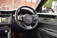 USED 2017 17 JAGUAR XF 3.0 V6 S 4d 296 BHP PAN ROOF / MERIDIAN / MEMORY