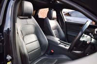 USED 2017 17 JAGUAR XF 3.0 V6 S 4d 296 BHP PAN ROOF / MERIDIAN / MEMORY