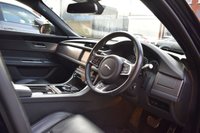 USED 2017 17 JAGUAR XF 3.0 V6 S 4d 296 BHP PAN ROOF / MERIDIAN / MEMORY