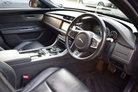 USED 2017 17 JAGUAR XF 3.0 V6 S 4d 296 BHP PAN ROOF / MERIDIAN / MEMORY