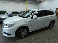 USED 2020 20 MITSUBISHI OUTLANDER 2.4 PHEV DYNAMIC 5d 222 BHP 4WD APP SAT NAV LEATHER REAR VIEW CAMERA 1 OWNER SERVICE HISTORY MITSUBISHI WARRANTY TILL MARCH 2025