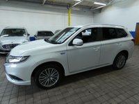 USED 2020 20 MITSUBISHI OUTLANDER 2.4 PHEV DYNAMIC 5d 222 BHP 4WD APP SAT NAV LEATHER REAR VIEW CAMERA 1 OWNER SERVICE HISTORY MITSUBISHI WARRANTY TILL MARCH 2025