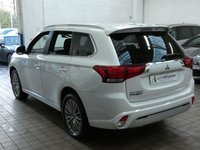 USED 2020 20 MITSUBISHI OUTLANDER 2.4 PHEV DYNAMIC 5d 222 BHP 4WD APP SAT NAV LEATHER REAR VIEW CAMERA 1 OWNER SERVICE HISTORY MITSUBISHI WARRANTY TILL MARCH 2025