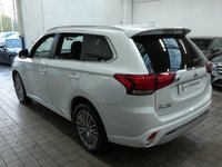 USED 2020 20 MITSUBISHI OUTLANDER 2.4 PHEV DYNAMIC 5d 222 BHP 4WD APP SAT NAV LEATHER REAR VIEW CAMERA 1 OWNER SERVICE HISTORY MITSUBISHI WARRANTY TILL MARCH 2025