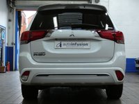 USED 2020 20 MITSUBISHI OUTLANDER 2.4 PHEV DYNAMIC 5d 222 BHP 4WD APP SAT NAV LEATHER REAR VIEW CAMERA 1 OWNER SERVICE HISTORY MITSUBISHI WARRANTY TILL MARCH 2025