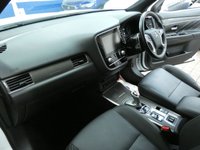 USED 2020 20 MITSUBISHI OUTLANDER 2.4 PHEV DYNAMIC 5d 222 BHP 4WD APP SAT NAV LEATHER REAR VIEW CAMERA 1 OWNER SERVICE HISTORY MITSUBISHI WARRANTY TILL MARCH 2025