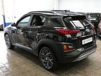 USED 2020 20 HYUNDAI KONA 1.6 GDI PREMIUM SE 5d 140 BHP SAT NAV LEATHER PARKING SENSORS 1 OWNER SERVICE HISTORY HYUNDAI WARRANTY TILL AUG 2025