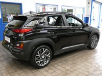 USED 2020 20 HYUNDAI KONA 1.6 GDI PREMIUM SE 5d 140 BHP SAT NAV LEATHER PARKING SENSORS 1 OWNER SERVICE HISTORY HYUNDAI WARRANTY TILL AUG 2025
