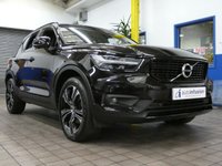 USED 2020 70 VOLVO XC40 2.0 B4 R-DESIGN AWD MHEV 5d 195 BHP STUNNING EXAMPLE SAT NAV PART LEATHER ELECTRIC MEMORY SEATS REAR VIEW CAMERA PARKING SENSORS 1 OWNER SERVICE HISTORY