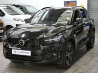 USED 2020 70 VOLVO XC40 2.0 B4 R-DESIGN AWD MHEV 5d 195 BHP STUNNING EXAMPLE SAT NAV PART LEATHER ELECTRIC MEMORY SEATS REAR VIEW CAMERA PARKING SENSORS 1 OWNER SERVICE HISTORY