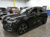 USED 2020 70 VOLVO XC40 2.0 B4 R-DESIGN AWD MHEV 5d 195 BHP STUNNING EXAMPLE SAT NAV PART LEATHER ELECTRIC MEMORY SEATS REAR VIEW CAMERA PARKING SENSORS 1 OWNER SERVICE HISTORY