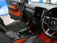 USED 2020 70 VOLVO XC40 2.0 B4 R-DESIGN AWD MHEV 5d 195 BHP STUNNING EXAMPLE SAT NAV PART LEATHER ELECTRIC MEMORY SEATS REAR VIEW CAMERA PARKING SENSORS 1 OWNER SERVICE HISTORY